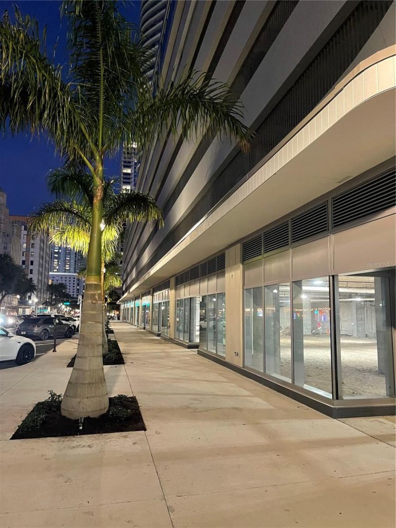 400 Central Ave, Unit 2708, Saint Petersburg, FL 33701 Photo