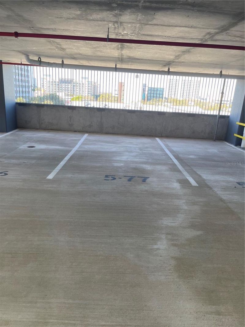 400 Central Ave, Unit 2708, Saint Petersburg, FL 33701 Photo