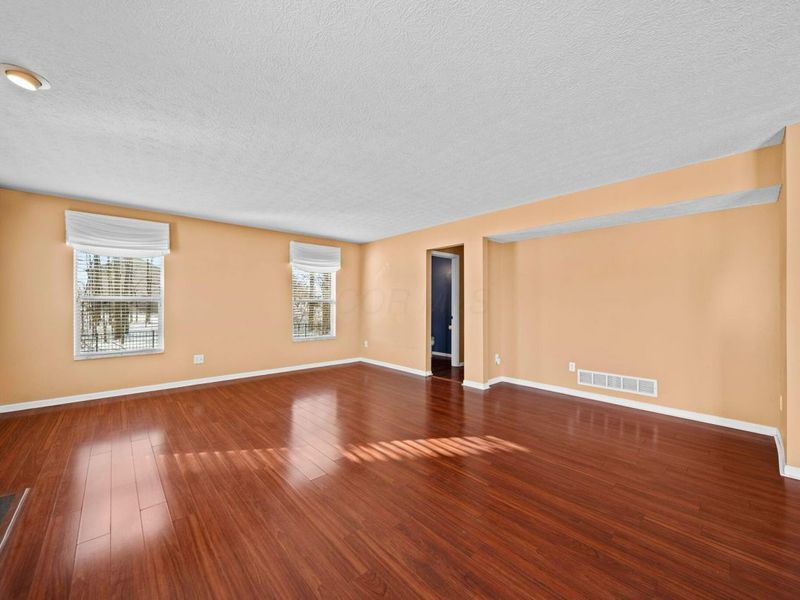 657 Norfolk Square S, Pickerington, OH 43147 Photo 17