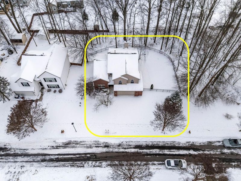 657 Norfolk Square S, Pickerington, OH 43147 Photo 2