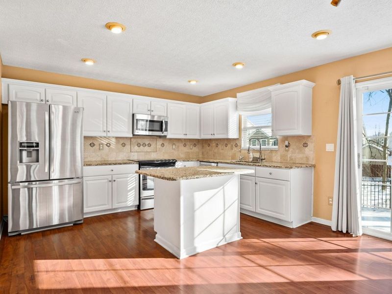 657 Norfolk Square S, Pickerington, OH 43147 Photo 4