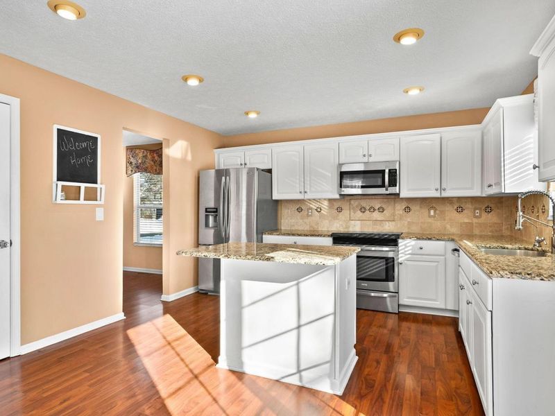 657 Norfolk Square S, Pickerington, OH 43147 Photo 5