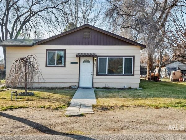 351 E 3rd St, Kuna, ID 83634