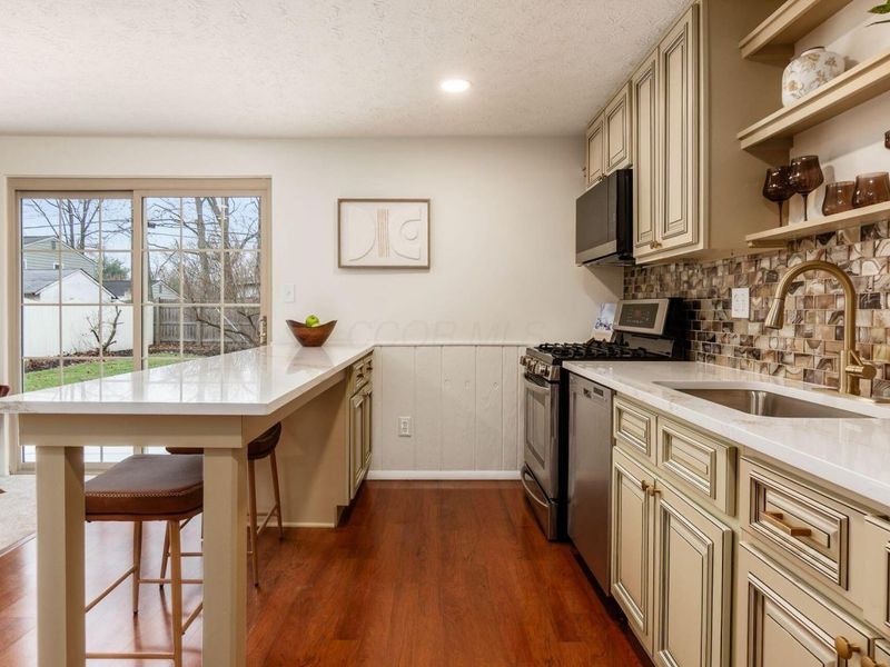 5301 Indianola Avenue, Columbus, OH 43214 Photo 5