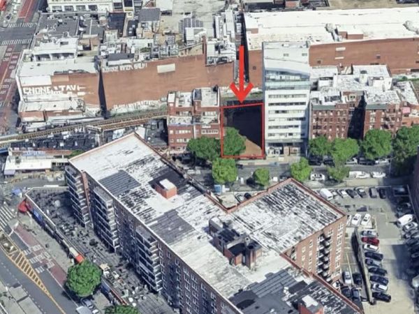 13625 41st Avenue, Flushing, NY 11355