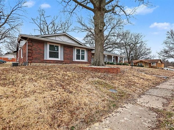 11720 Sheffield Drive, Florissant, MO 63033