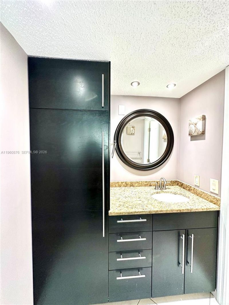 1904 S Ocean Dr, Unit 701, Hallandale Beach, FL 33009 Photo