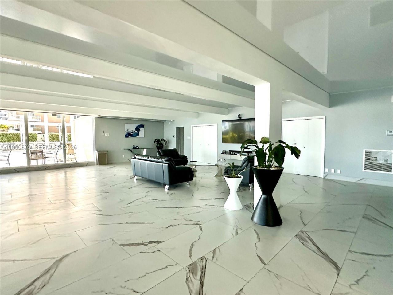 1904 S Ocean Dr, Unit 701, Hallandale Beach, FL 33009 Photo