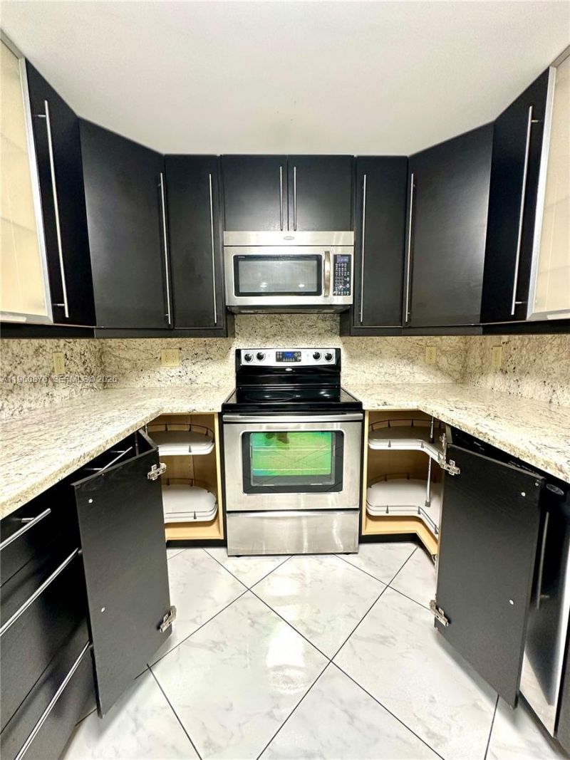 1904 S Ocean Dr, Unit 701, Hallandale Beach, FL 33009 Photo