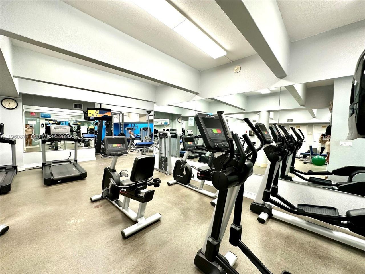 1904 S Ocean Dr, Unit 701, Hallandale Beach, FL 33009 Photo