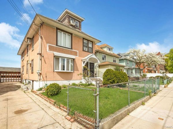 42-28 159th Street, Flushing, NY 11358