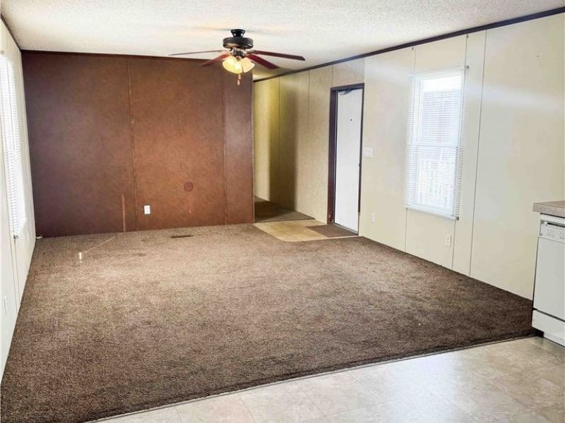 281 W Washington Street, Nelsonville, OH 45764 Photo 3