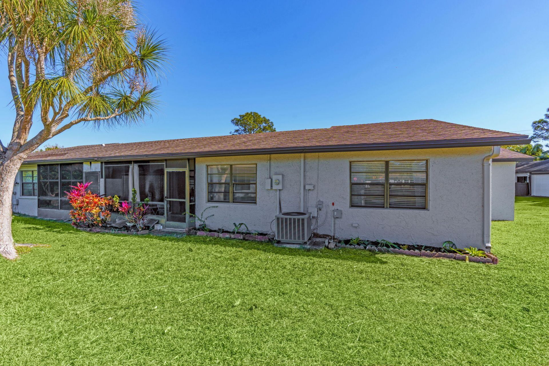 40 Seminole Court E, Royal Palm Beach, FL 33411 Photo