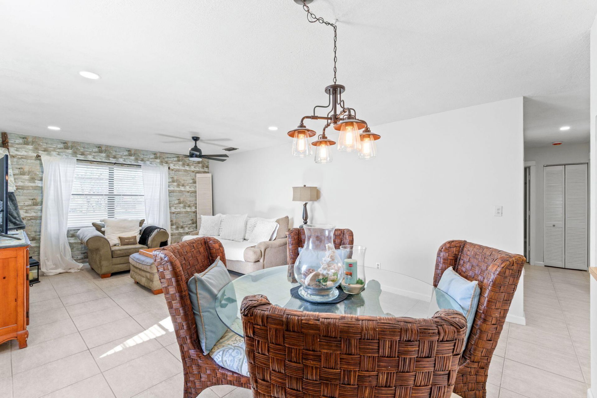 40 Seminole Court E, Royal Palm Beach, FL 33411 Photo