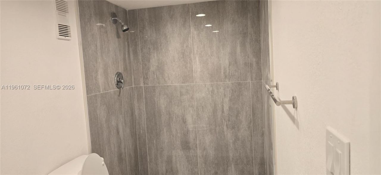 1200 Saint Charles Pl, Unit 207, Pembroke Pines, FL 33026 Photo