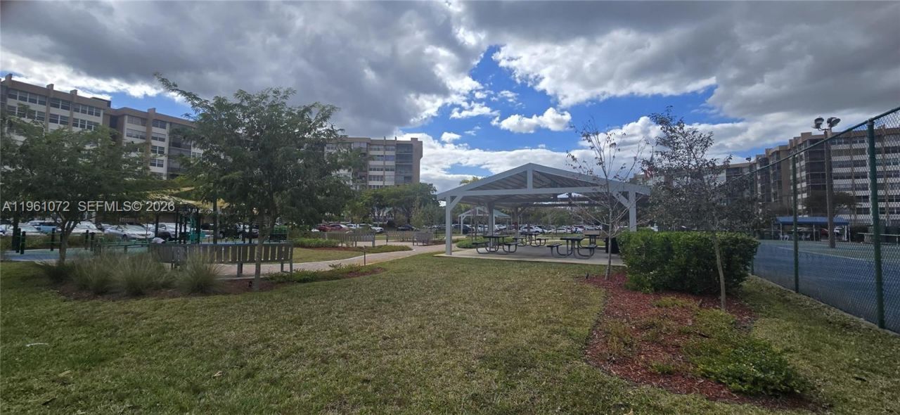 1200 Saint Charles Pl, Unit 207, Pembroke Pines, FL 33026 Photo