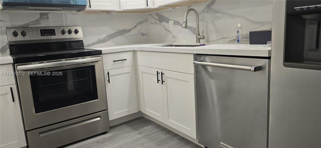 1200 Saint Charles Pl, Unit 207, Pembroke Pines, FL 33026 Photo