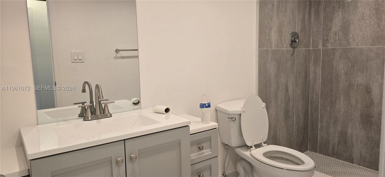 1200 Saint Charles Pl, Unit 207, Pembroke Pines, FL 33026 Photo