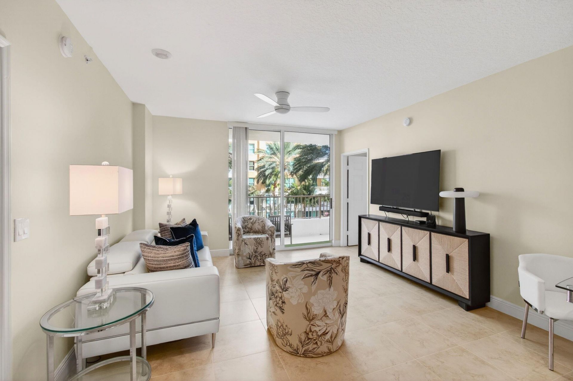 625 Casa Loma Boulevard, Unit 403, Boynton Beach, FL 33435 Photo