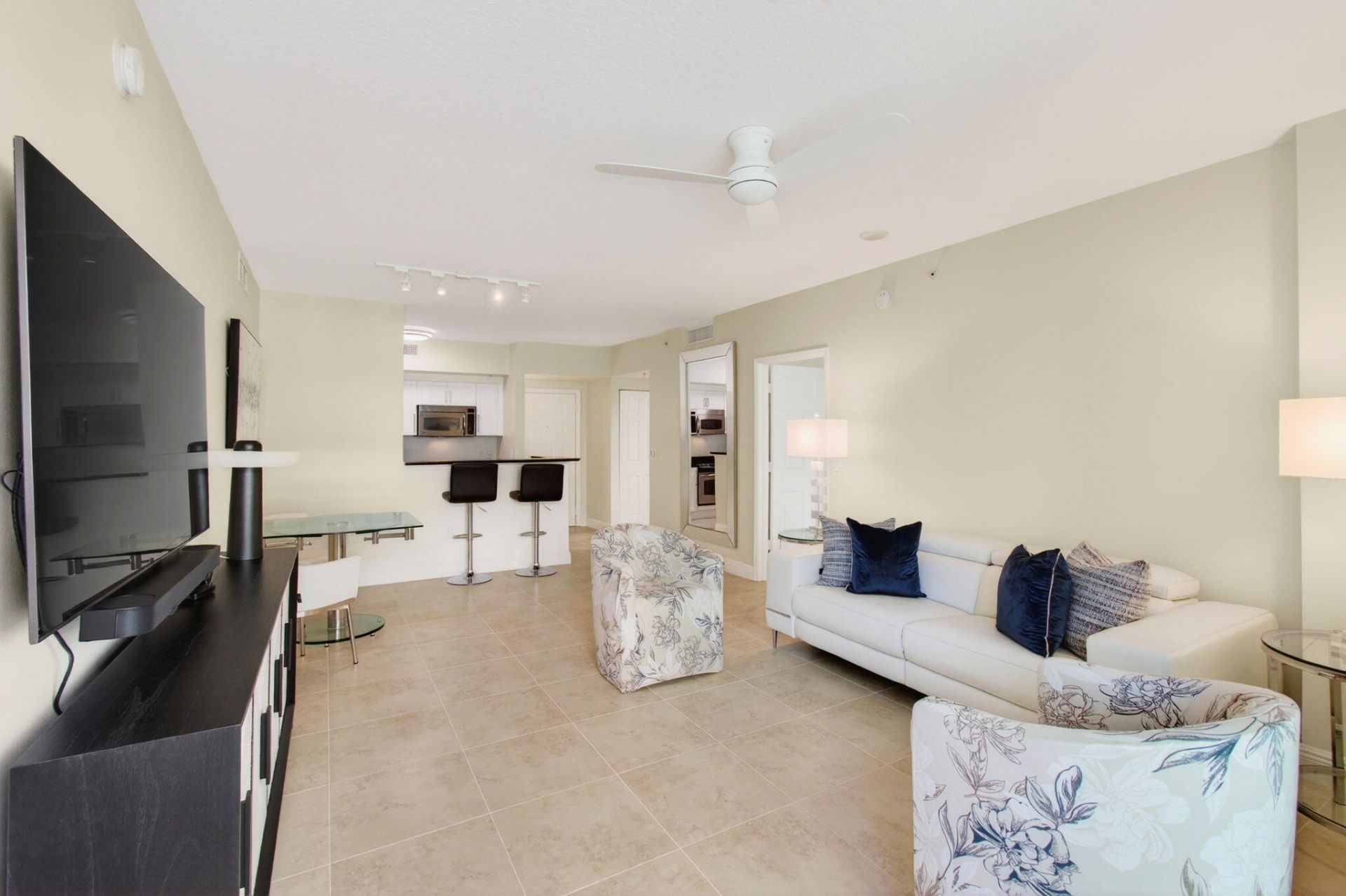 625 Casa Loma Boulevard, Unit 403, Boynton Beach, FL 33435 Photo