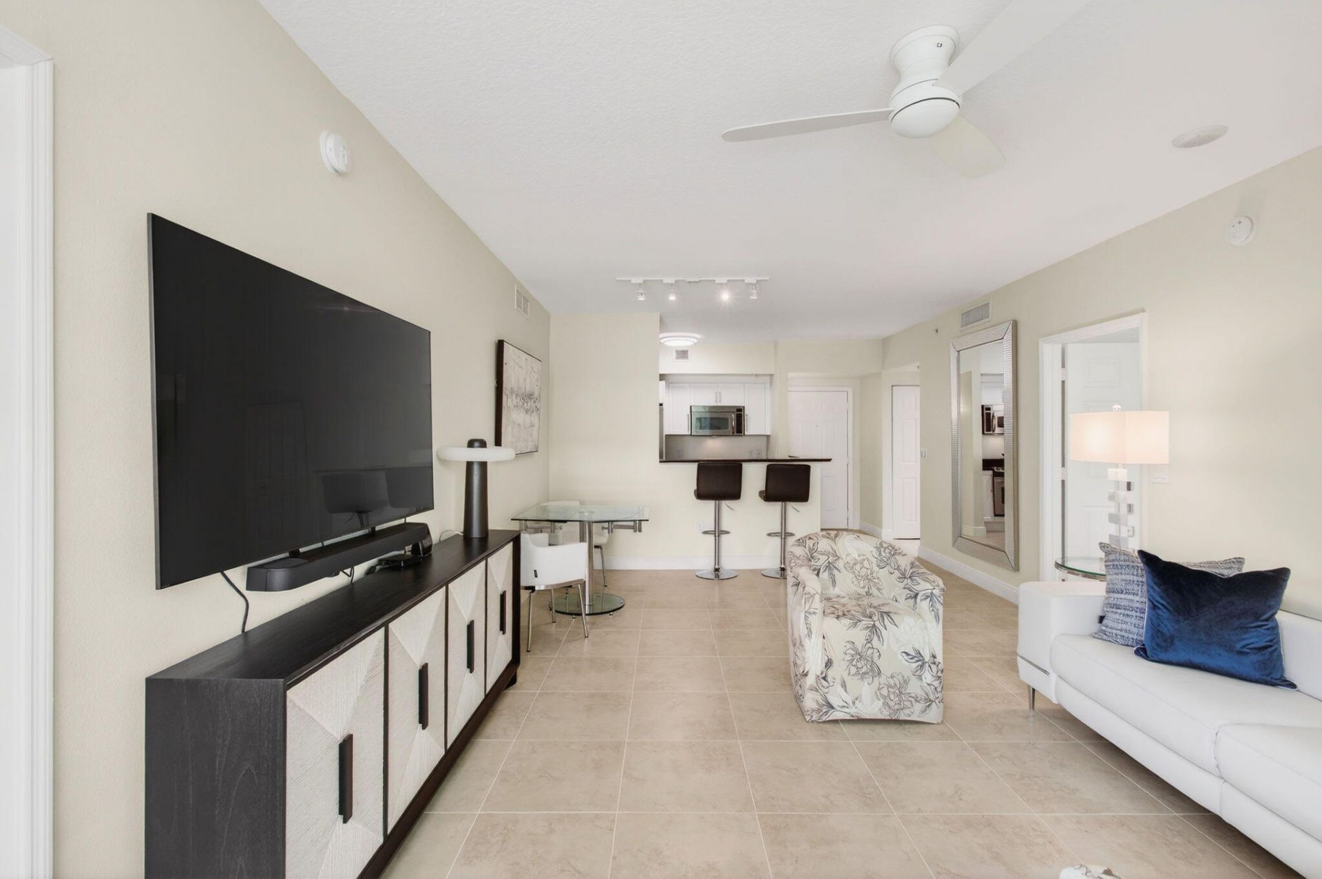 625 Casa Loma Boulevard, Unit 403, Boynton Beach, FL 33435 Photo