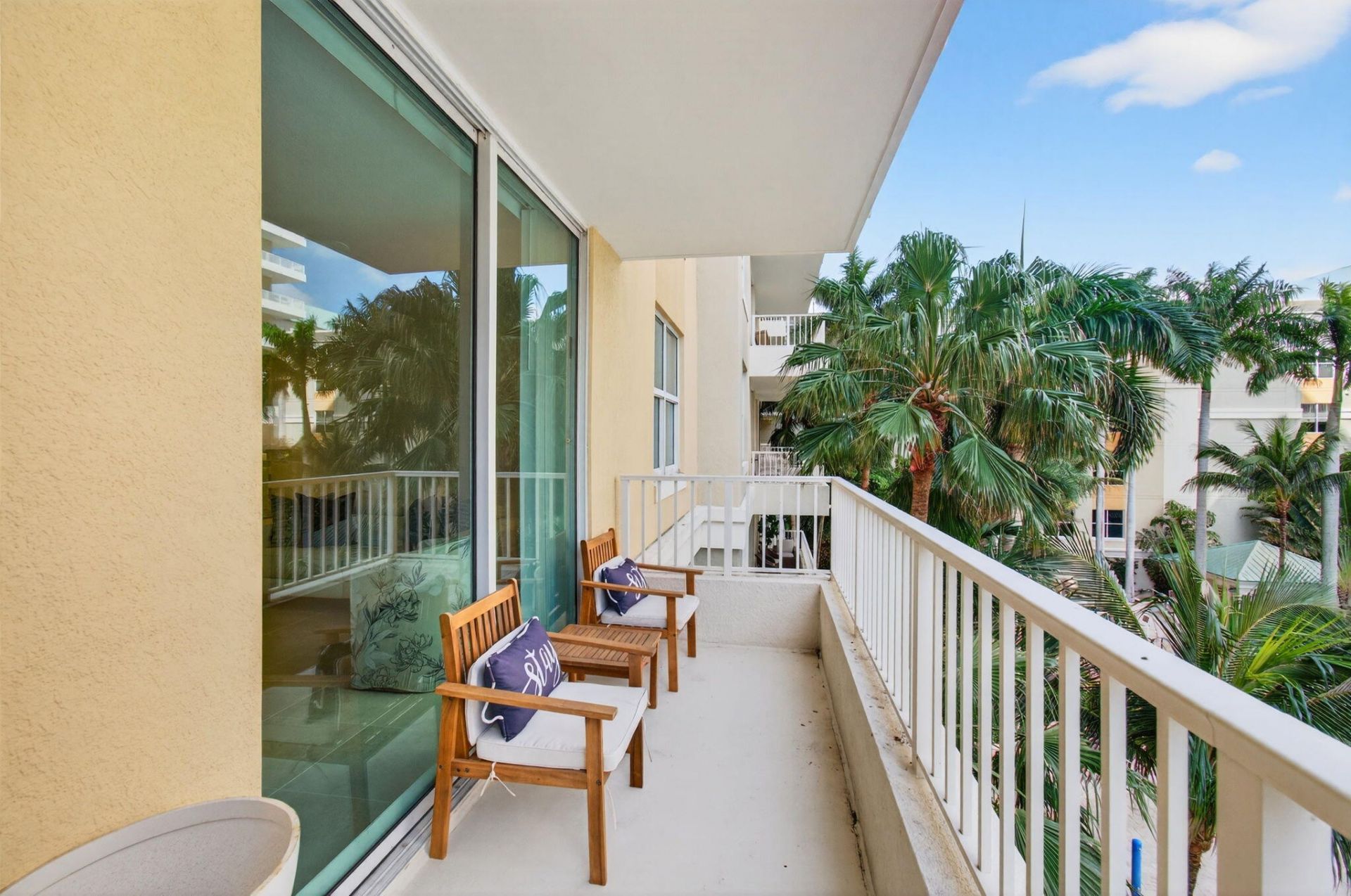 625 Casa Loma Boulevard, Unit 403, Boynton Beach, FL 33435 Photo