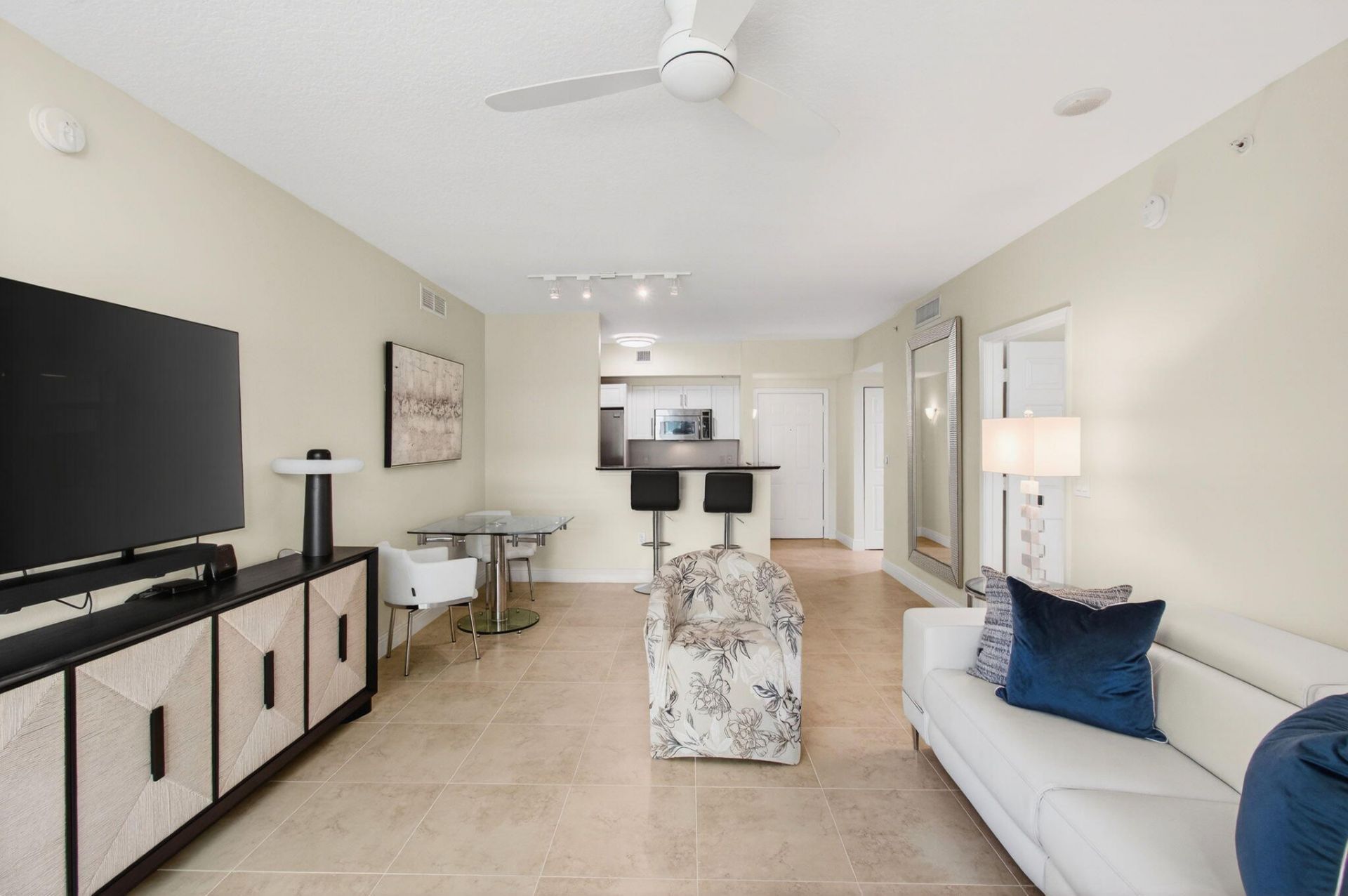 625 Casa Loma Boulevard, Unit 403, Boynton Beach, FL 33435 Photo