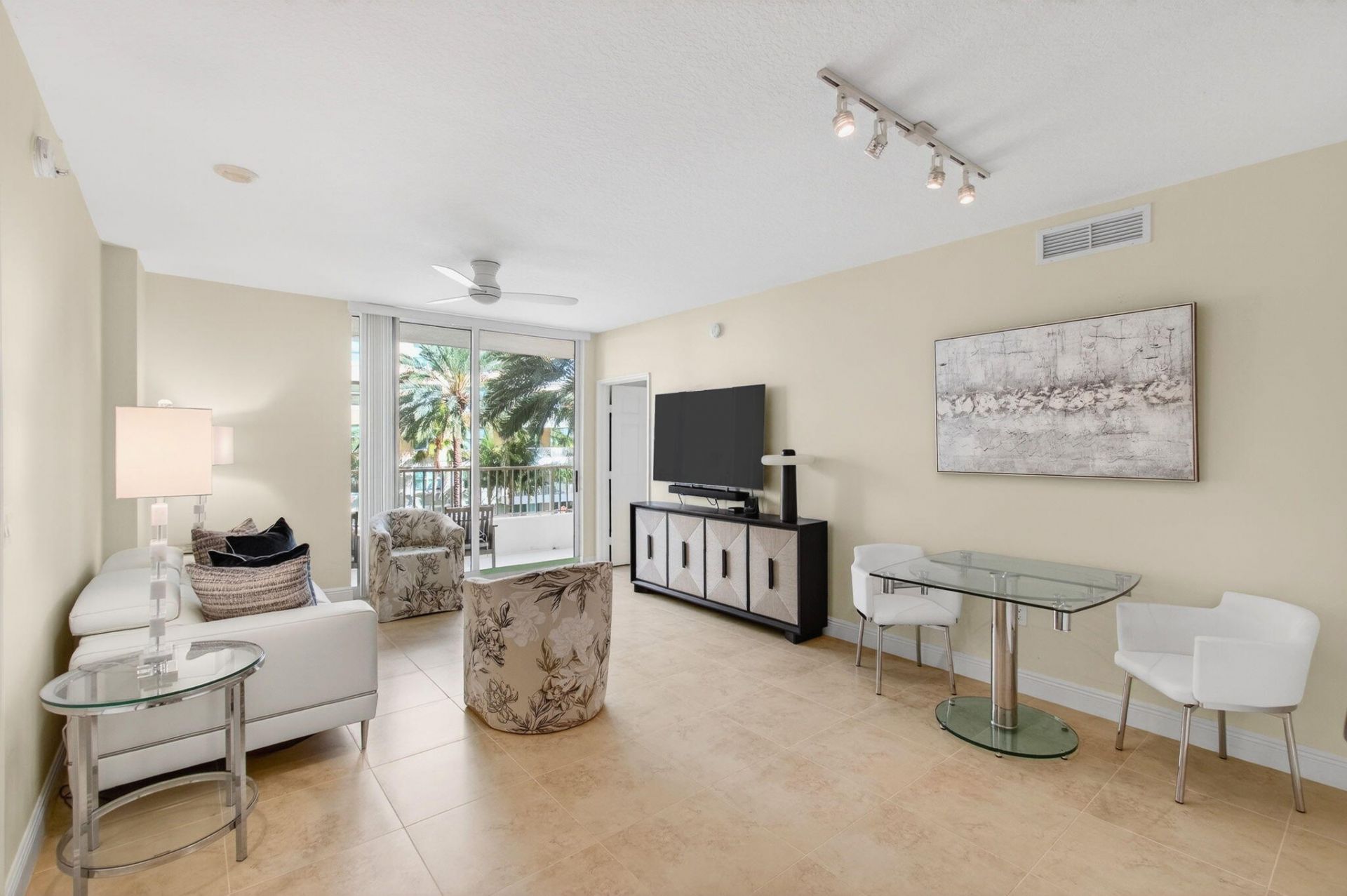 625 Casa Loma Boulevard, Unit 403, Boynton Beach, FL 33435 Photo