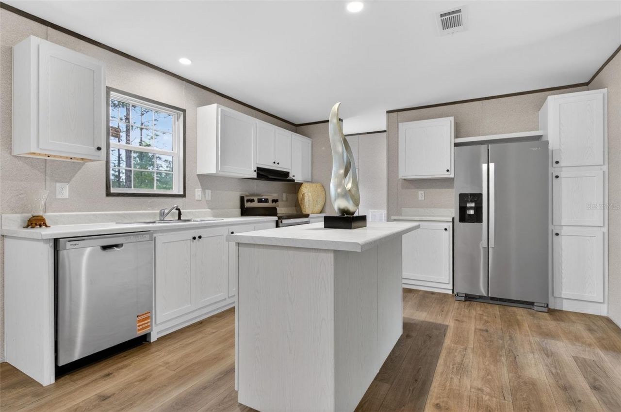 419 Lily Trail, Interlachen, FL 32148 Photo