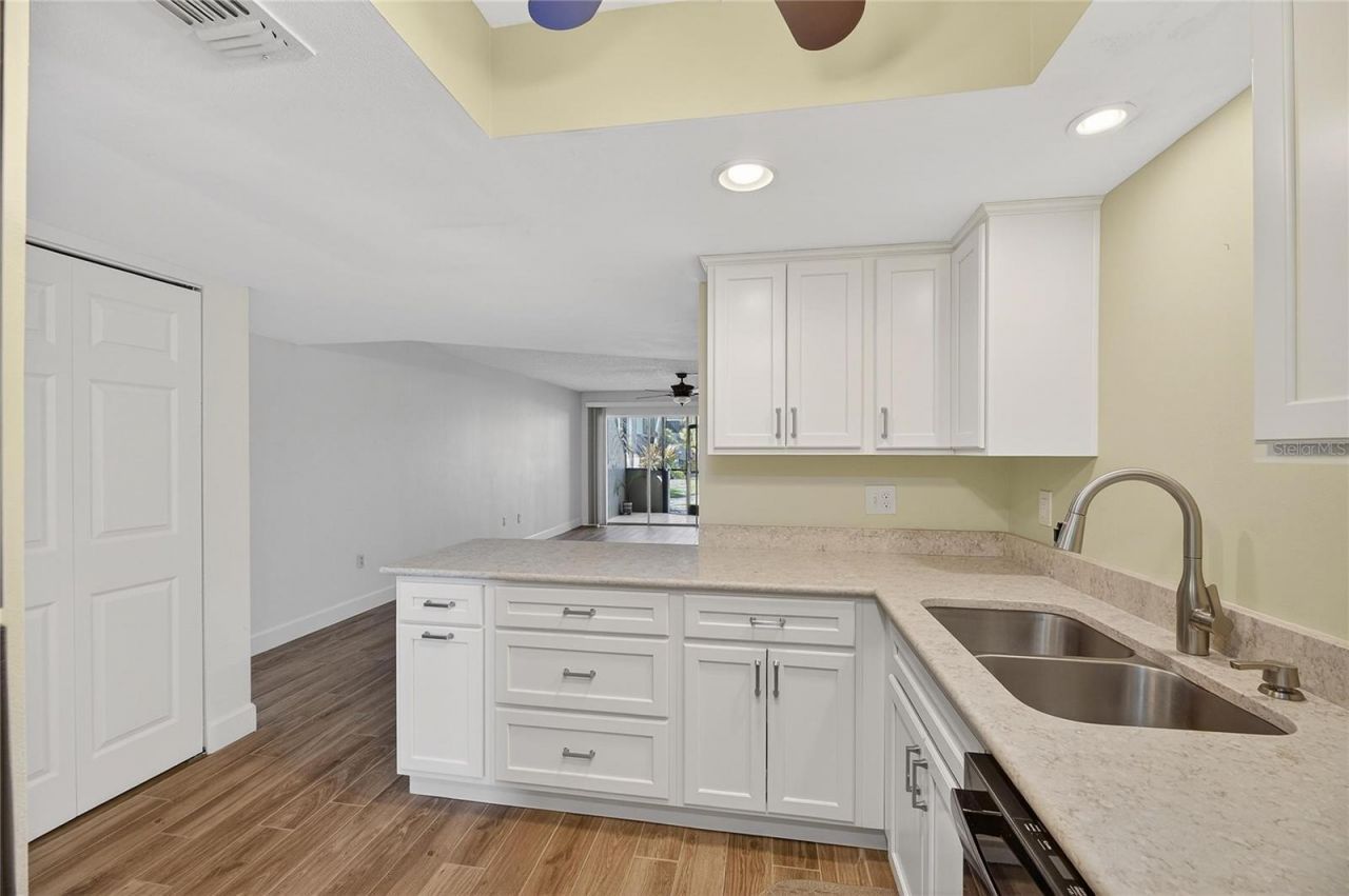 1028 Apollo Beach Boulevard, Unit 23, Apollo Beach, FL 33572 Photo