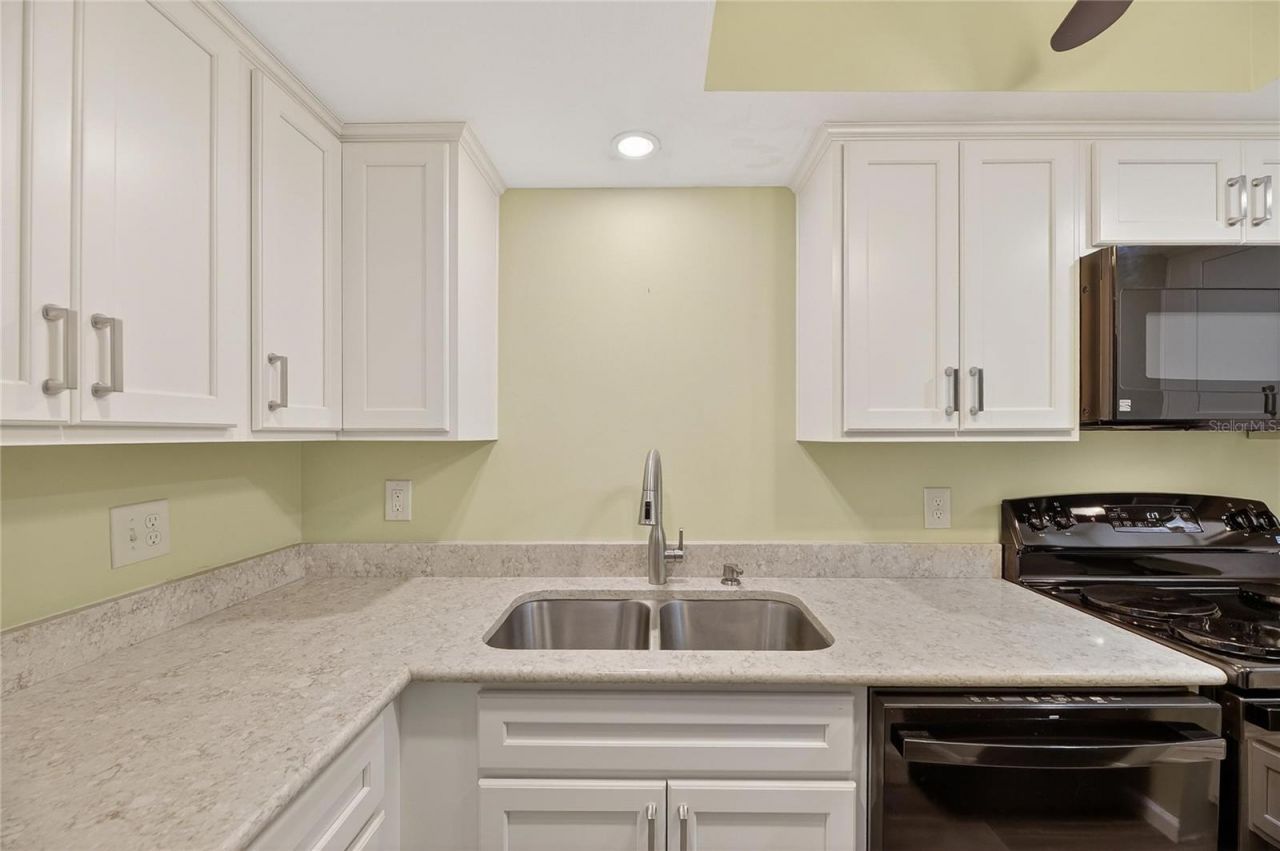 1028 Apollo Beach Boulevard, Unit 23, Apollo Beach, FL 33572 Photo