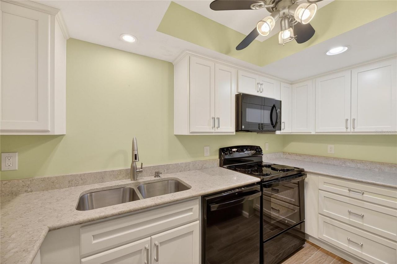 1028 Apollo Beach Boulevard, Unit 23, Apollo Beach, FL 33572 Photo
