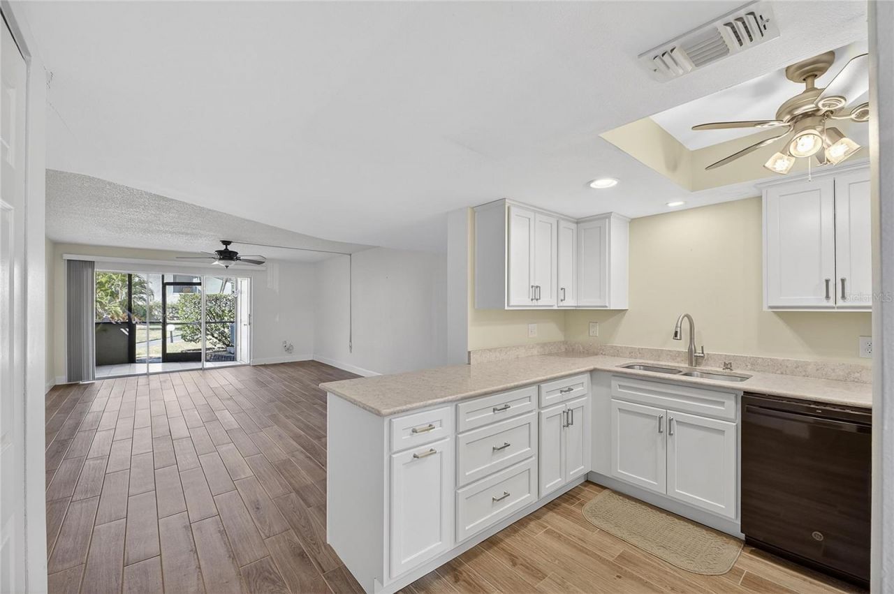 1028 Apollo Beach Boulevard, Unit 23, Apollo Beach, FL 33572 Photo