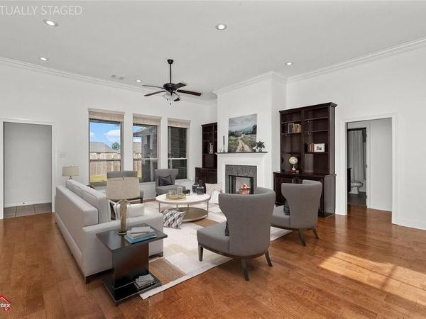 320 Camelback Drive, Bossier City, LA 71111