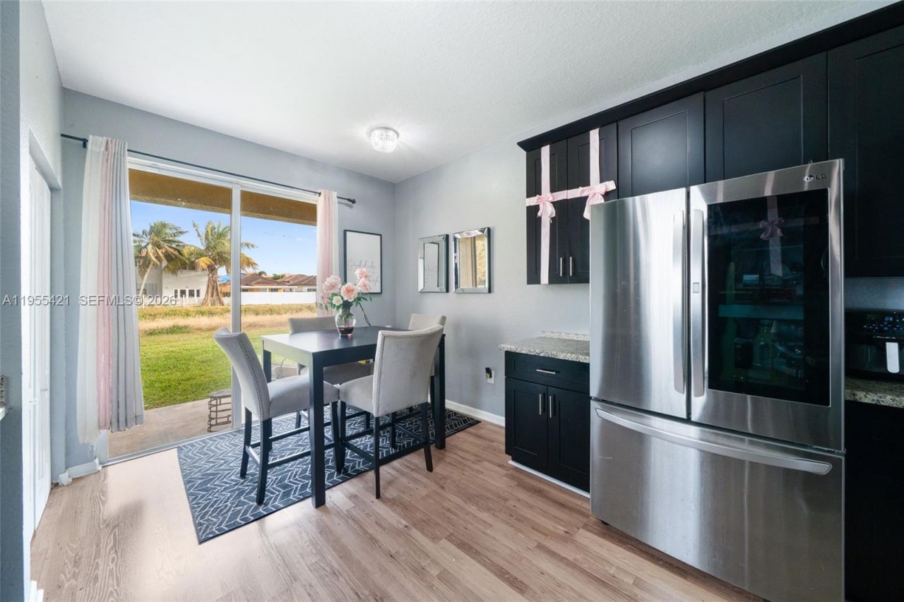 1097 NE 40th Rd , Homestead, FL 33033 Photo