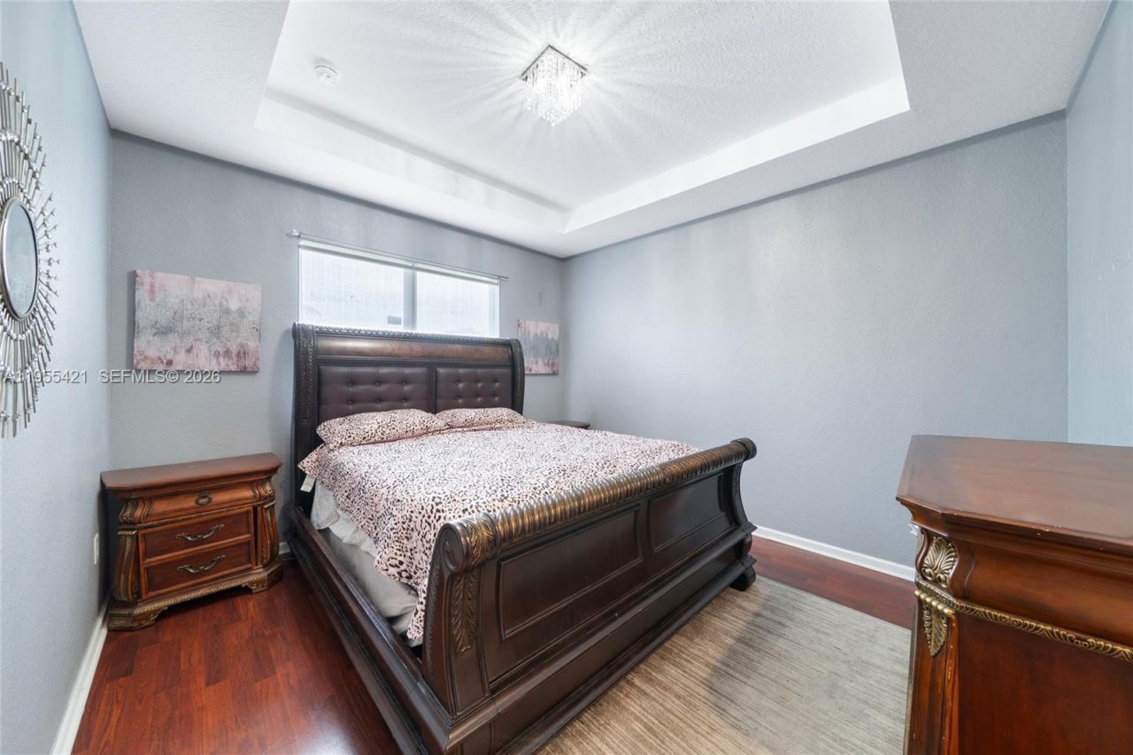 1097 NE 40th Rd , Homestead, FL 33033 Photo