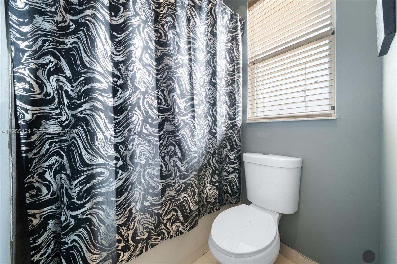 1097 NE 40th Rd, Homestead, FL 33033 Photo