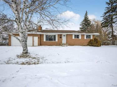 805 Birch Street, Saginaw, MI 48601