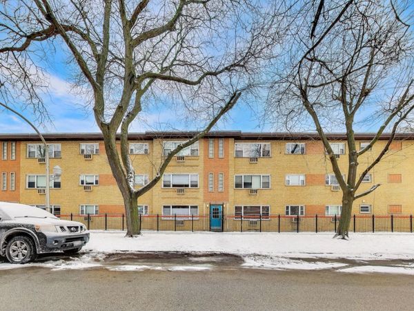 6828 N Greenview Avenue, Unit 1N, Chicago, IL 60626