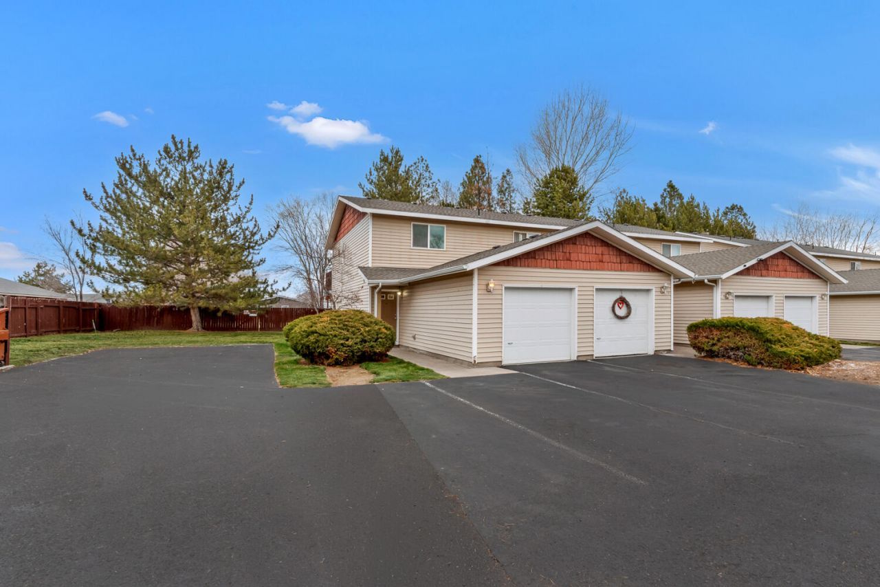 2610 SW 23rd Street, Unit 1, Redmond, OR 97756 Main Photo
