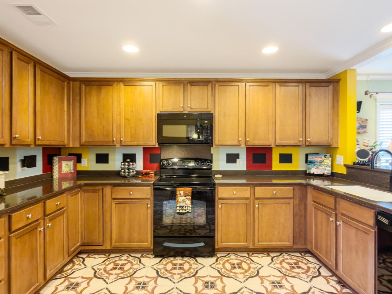 408 Lakewind Drive Photo 21