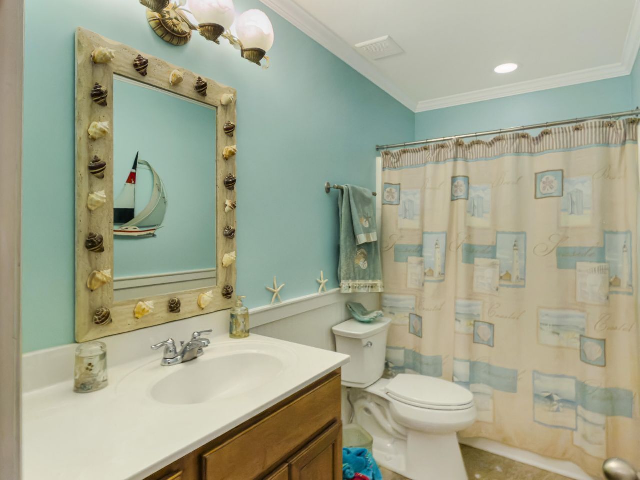 408 Lakewind Drive Photo 6