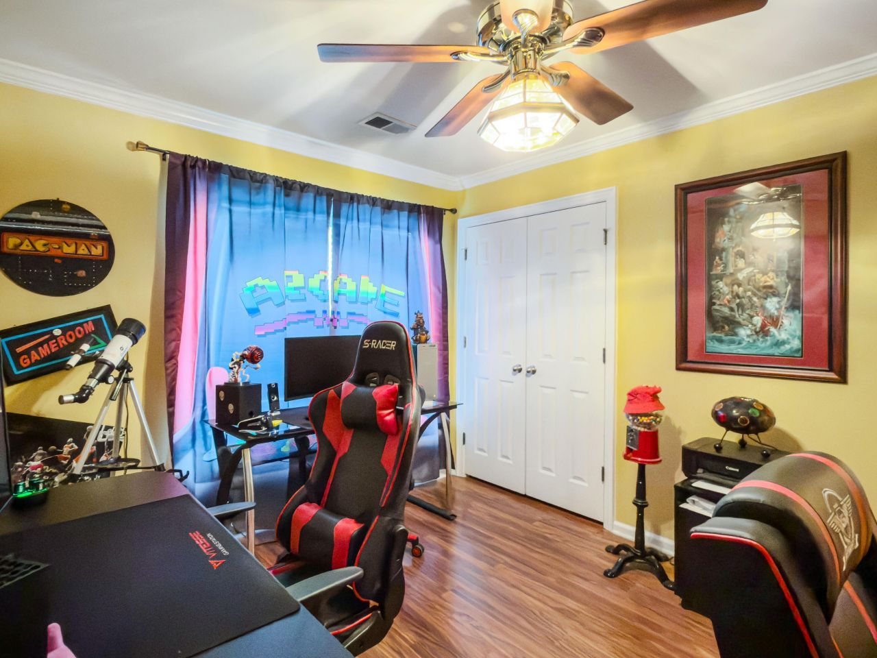 408 Lakewind Drive Photo 7