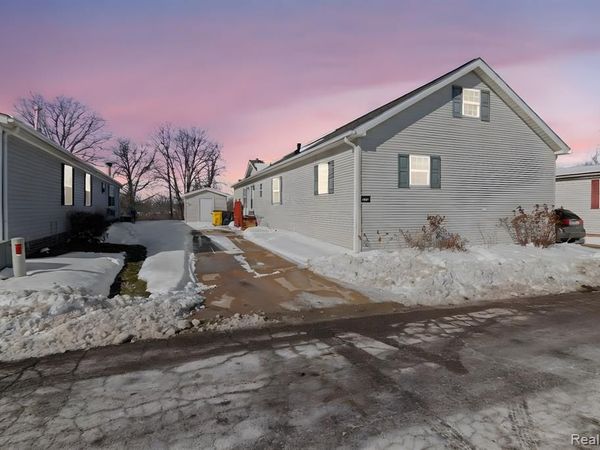 4957 Venice Circle, Salem Twp, MI 48167