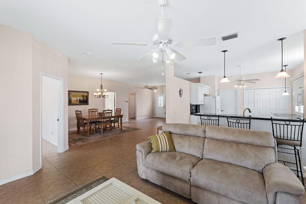 245 NW Zanzibar Place, Port Saint Lucie, FL 34986 Photo