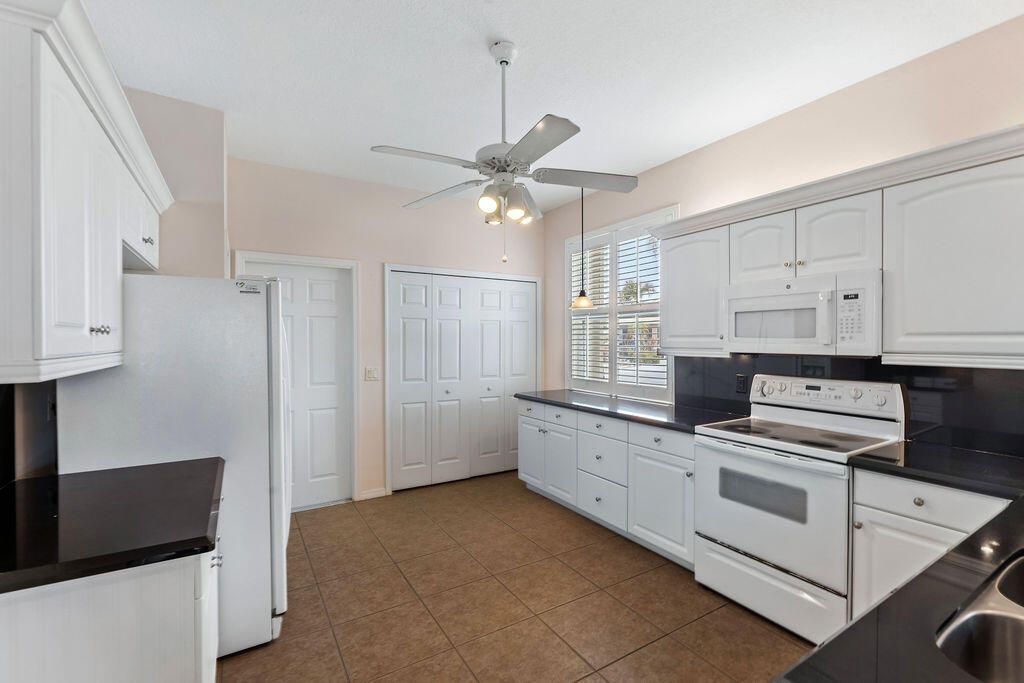 245 NW Zanzibar Place, Port Saint Lucie, FL 34986 Photo