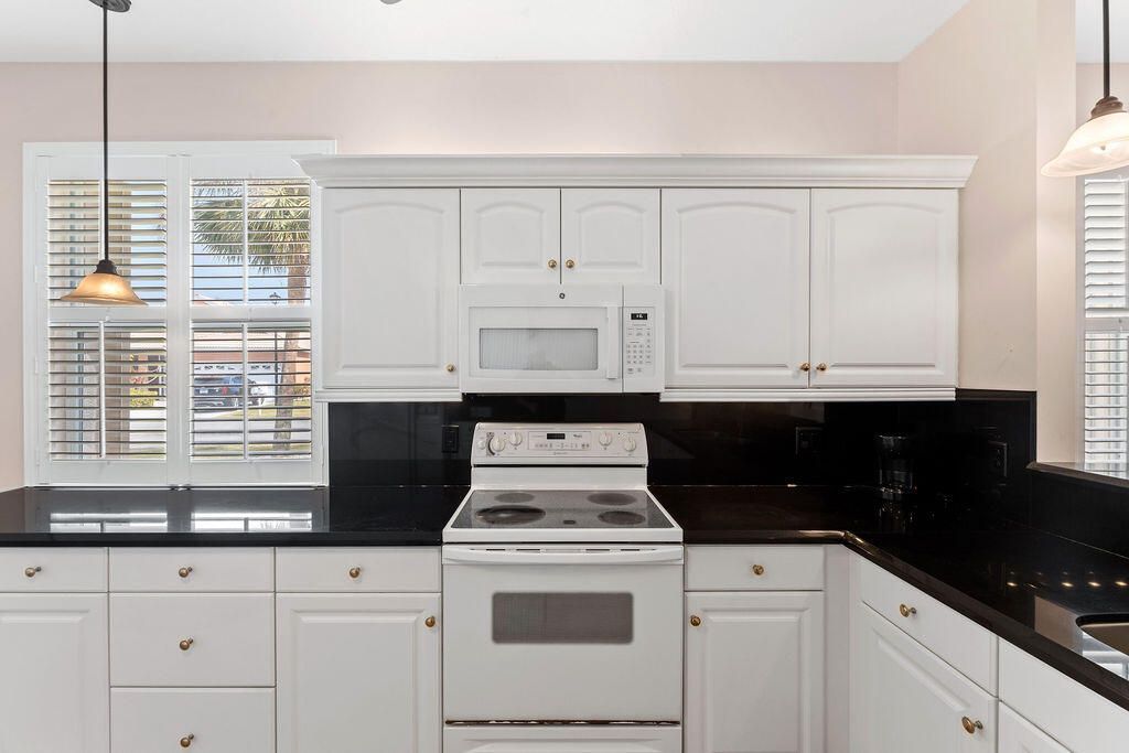 245 NW Zanzibar Place, Port Saint Lucie, FL 34986 Photo