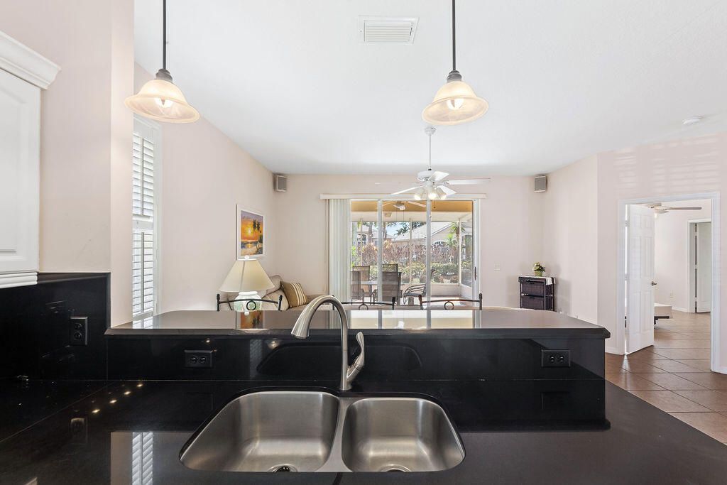 245 NW Zanzibar Place, Port Saint Lucie, FL 34986 Photo