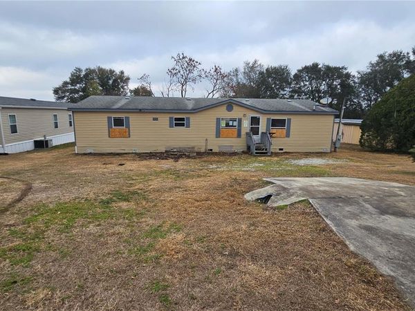 225 SKYLINE DRIVE, LADY LAKE, FL 32159