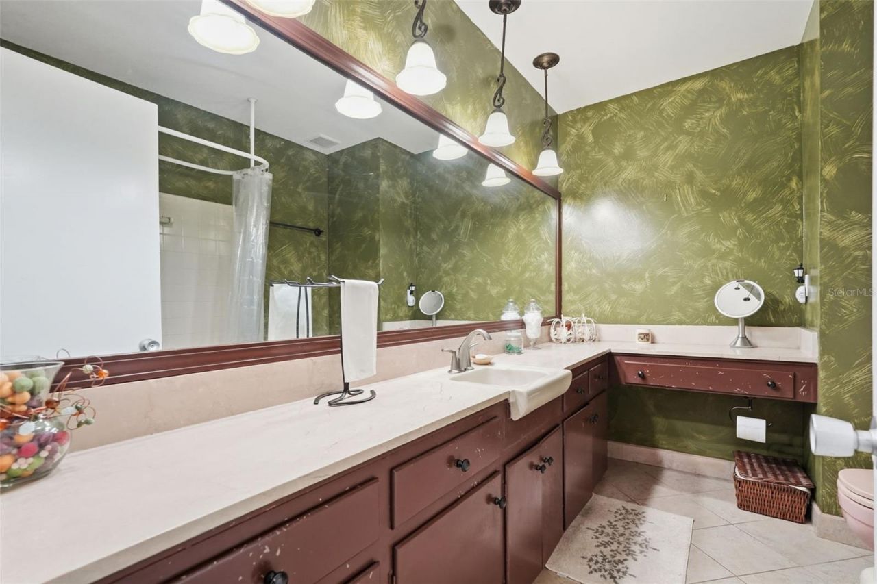 1000 N Shore Drive Ne, Unit 2, Saint Petersburg, FL 33701 Photo